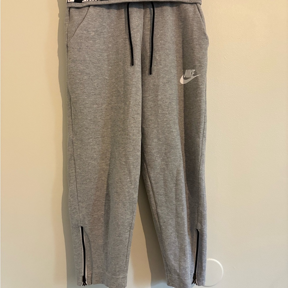 Nike Capri Gray Jogger Pants